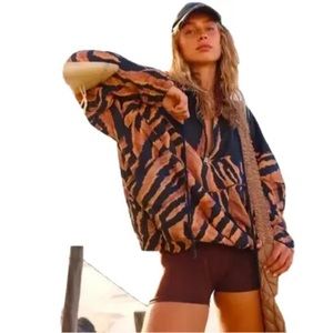 Free People Movement Walk the Line Olive Combo Tiger Stripe Tie Zip PulloverNEWL